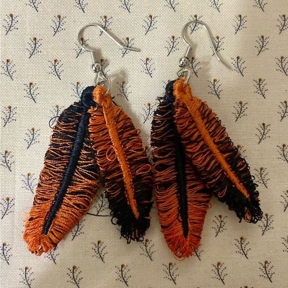Handmade Embroidered Freestanding Lace Orange and Black Feather Earrings. - Picture 1 of 2
